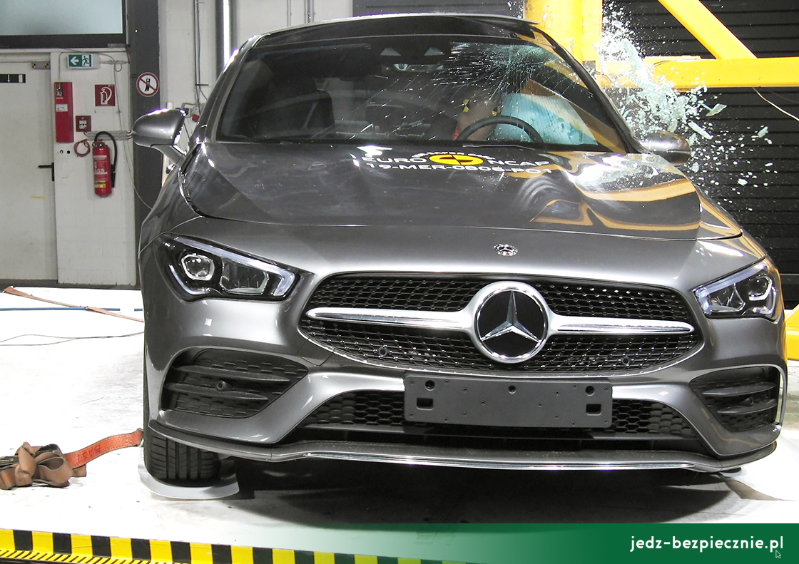 Testy zderzeniowe Euro NCAP - Mercedes CLA - uderzenie w słup