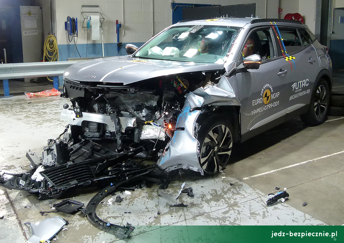 Testy zderzeniowe Euro NCAP - Peugeot 2008 - uderzenie w przeszkod odksztacaln