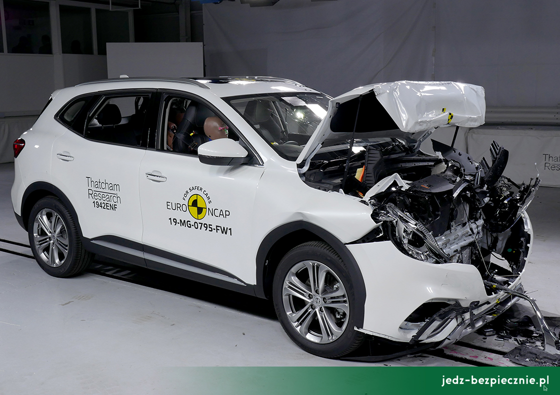 Testy zderzeniowe Euro NCAP - MG HS - uderzenie w przeszkod odksztacaln