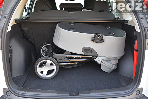 TESTY | Honda CR-V IV 2WD | Foteliki i wózki - próby z zapakowaniem wózka dziecięcego X-lander z gondolą X-cite