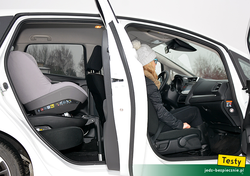 Testy - Honda Jazz III - ocena dostępnego miejsca na nogi dorosłego pasażera