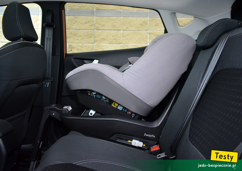 TESTY | Ford Fiesta VIII | Foteliki i wózki - próba z fotelikiem dziecięcym Maxi-Cosi 2WayPearl + baza Isofix, przodem do kierunku jazdy, kanapa