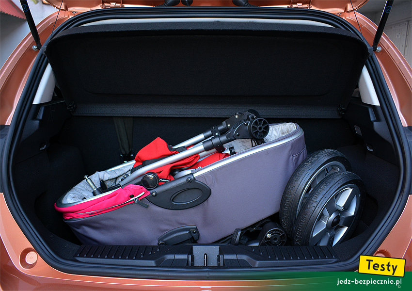 TESTY | Ford Fiesta VIII | Foteliki i wózki - próby z zapakowaniem dwóch wózków do bagażnika
