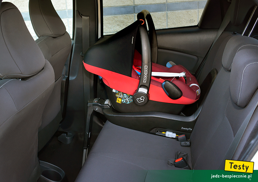 TESTY | Dziecko w Toyocie Yaris III - foteliki i wózki | Toyota Yaris III facelifting Hybrid