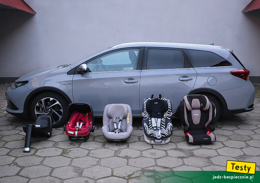 TESTY | Dziecko w Toyocie Auris II kombi - foteliki i wózki | Toyota Auris Touring Sports II facelifting