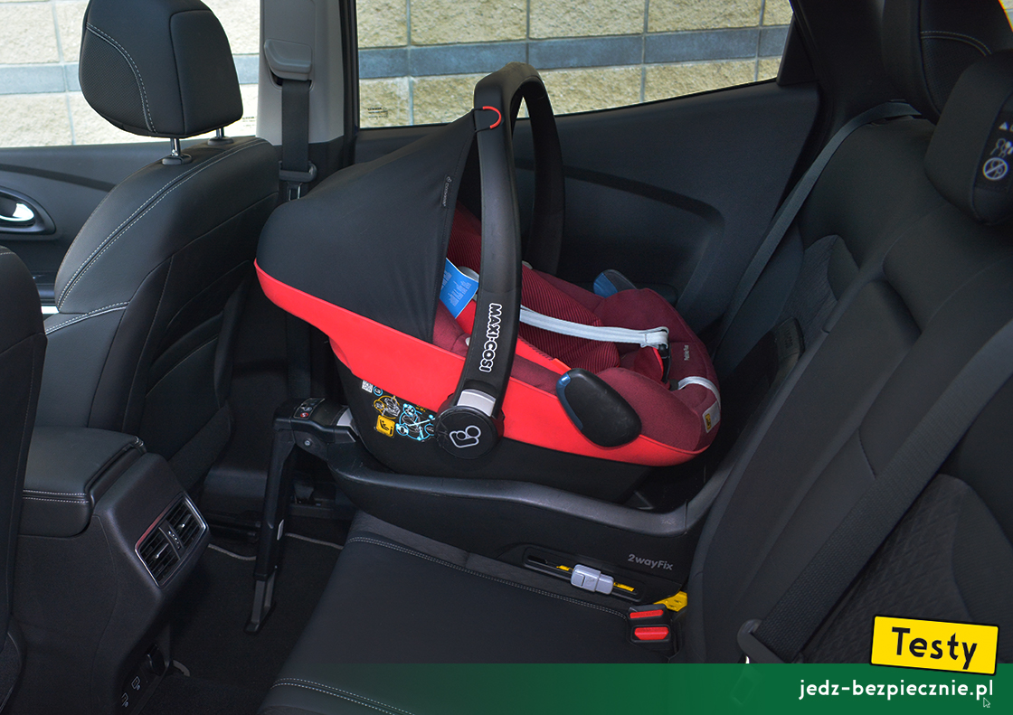Testy - Renault Kadjar facelifting 2018 - próba z fotelikiem dziecięcym Maxi-Cosi, tyłem do kierunku jazdy