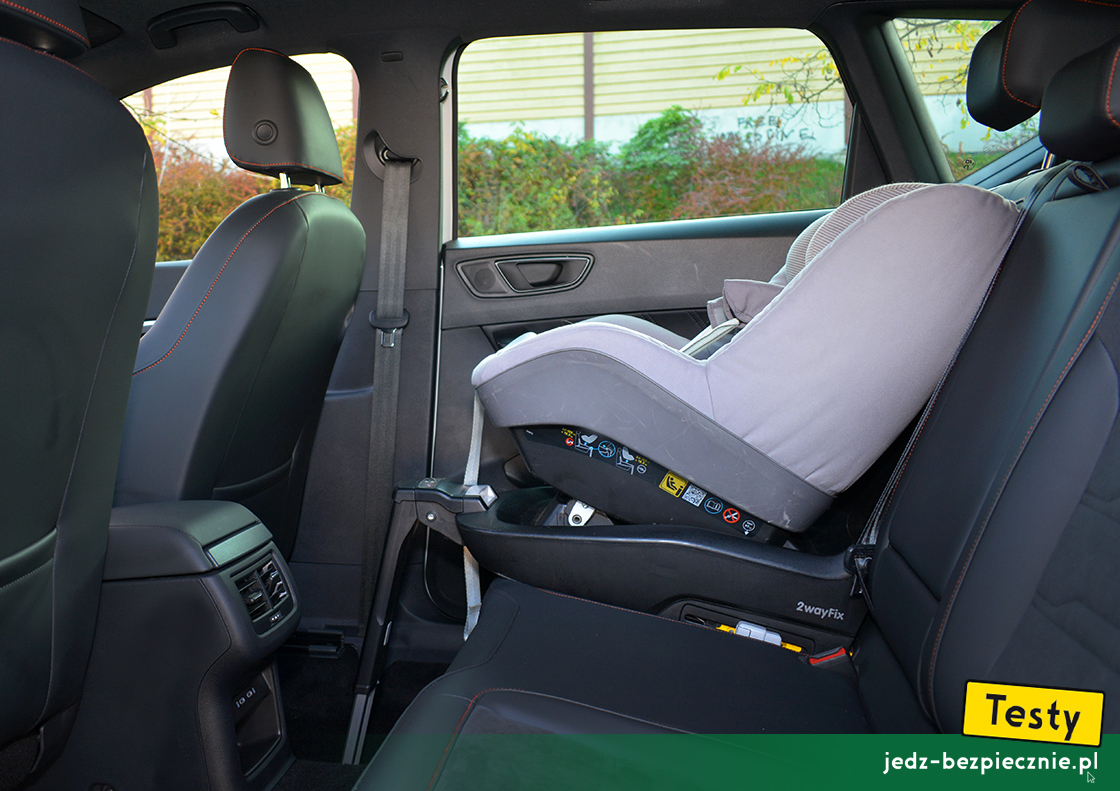 Testy - SEAT Ateca 4Drive facelifting - montaż fotelika dziecięcego, baza Isofix, grupa 0/1, kanapa, przodem do kierunku jazdy
