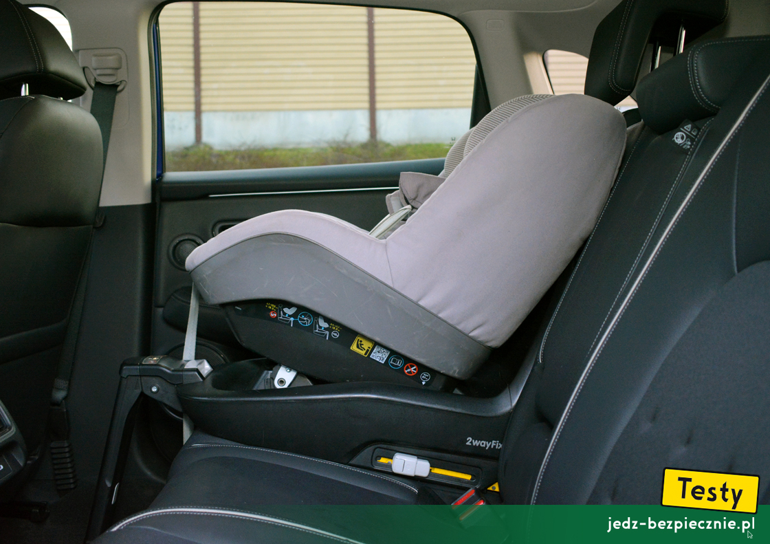 Testy - Honda ZR-V e:HEV - fotelik dziecięcy na kanapie, grupa 0/1, baza Isofix, przodem do kierunku jazdy