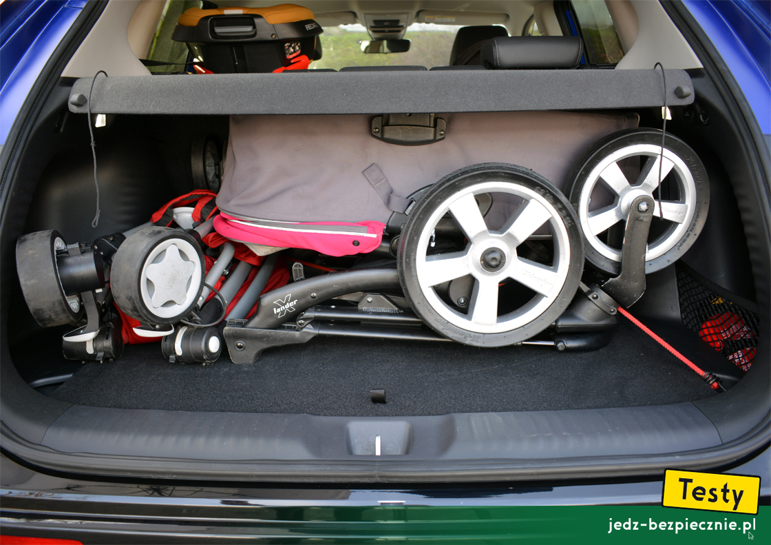 Testy - Honda ZR-V e:HEV - próba z pakowaniem do bagażnika dwóch wózków dziecięcych, wersja wyposażenia Sport