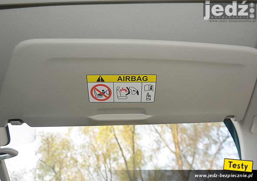 Testy - Citroen Grand C4 Picasso - ostrzeżenie na osłonie przeciwsłonecznej pasażera