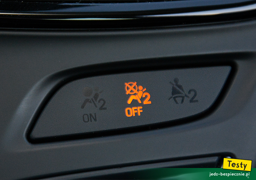 TESTY | Opel Insignia A liftback | sygnalizacja nieaktywnej poduszki powietrznej pasażera - OFF
