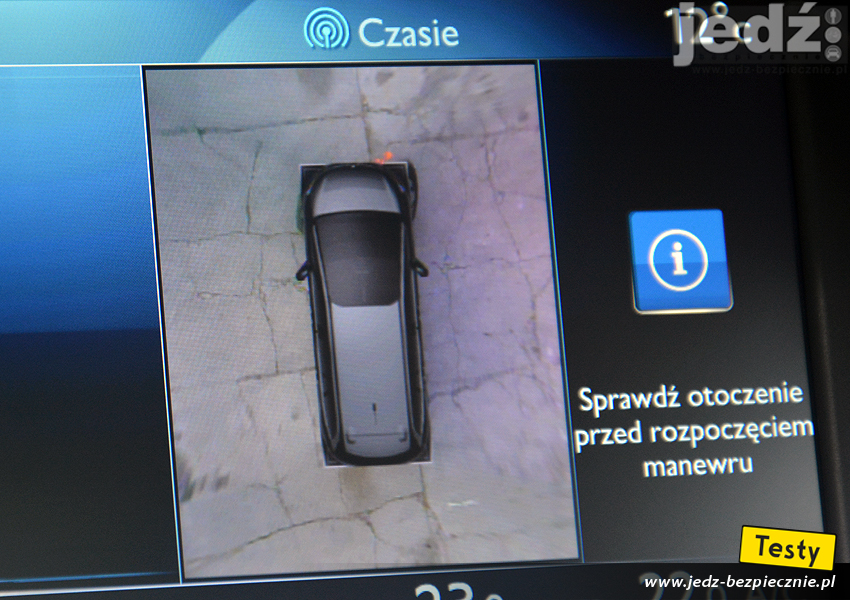 TESTY | Citroen Grand C4 Picasso - ekran dotykowy z widokiem kamery 360 stopni w trakcie parkowania
