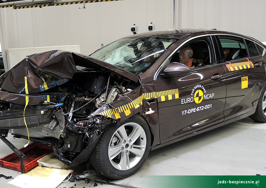 TESTY ZDERZENIOWE EURO NCAP | Opel Insignia B | 2017 | uderzenie czołowe w przeszkodę odkształcalną