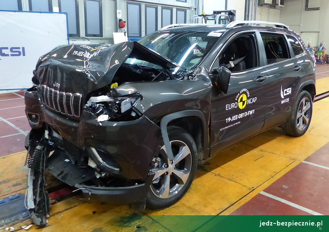 Testy zderzeniowe Euro NCAP - Jeep Cherokee - uderzenie w przeszkodę stałą