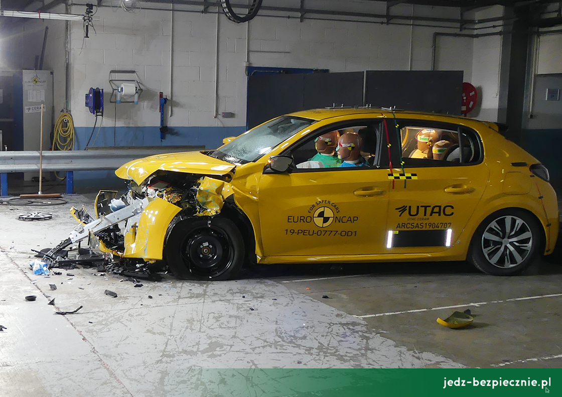 Testy zderzeniowe Euro NCAP - Peugeot 208 - uderzenie w przeszkodę stałą