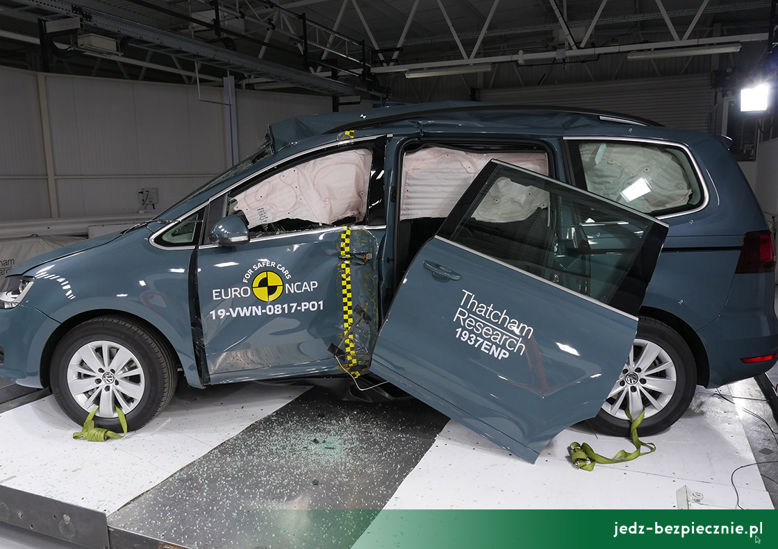 Testy zderzeniowe Euro NCAP - Volkswagen Sharan i SEAT Alhambra - uderzenie w słup