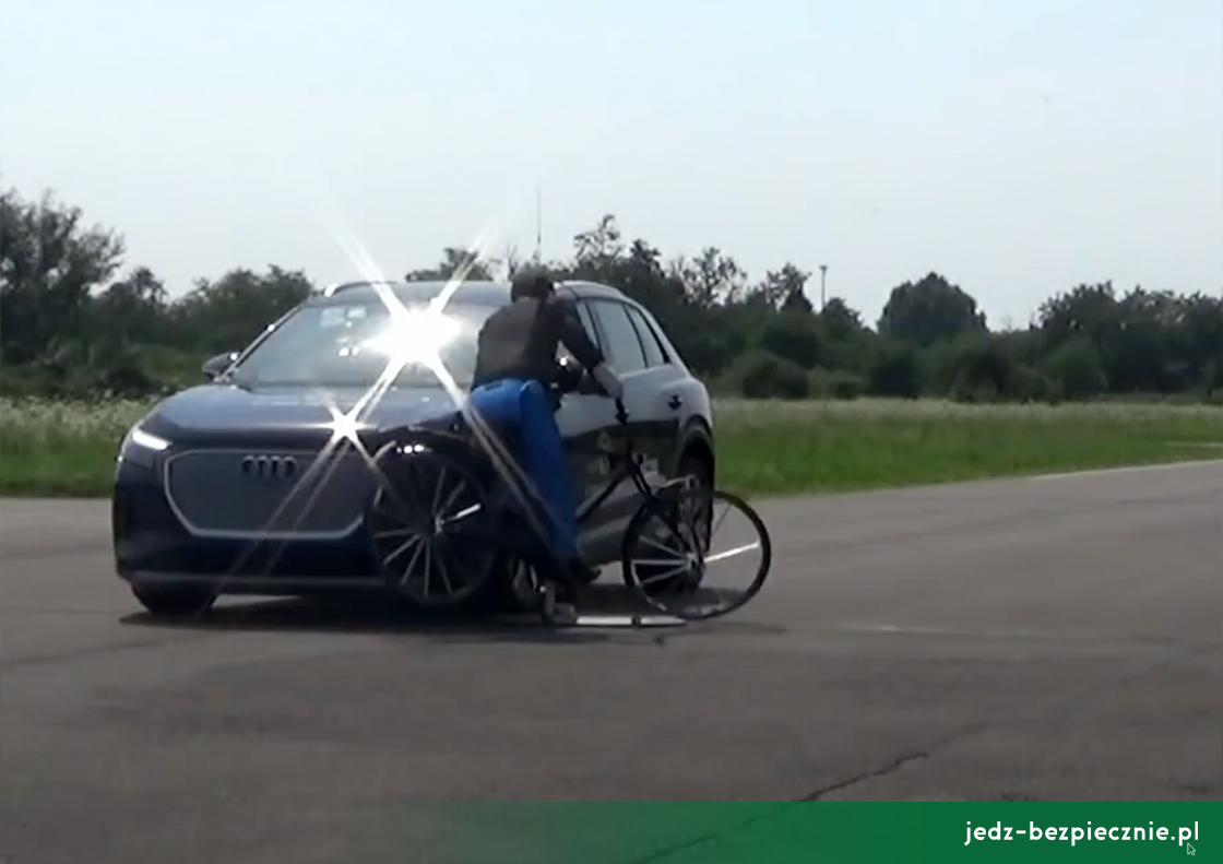 TESTY ZDERZENIOWE EURO NCAP | Audi Q4 e-tron - potrącenie rowerzysty przejeżdżającego przed maską auta