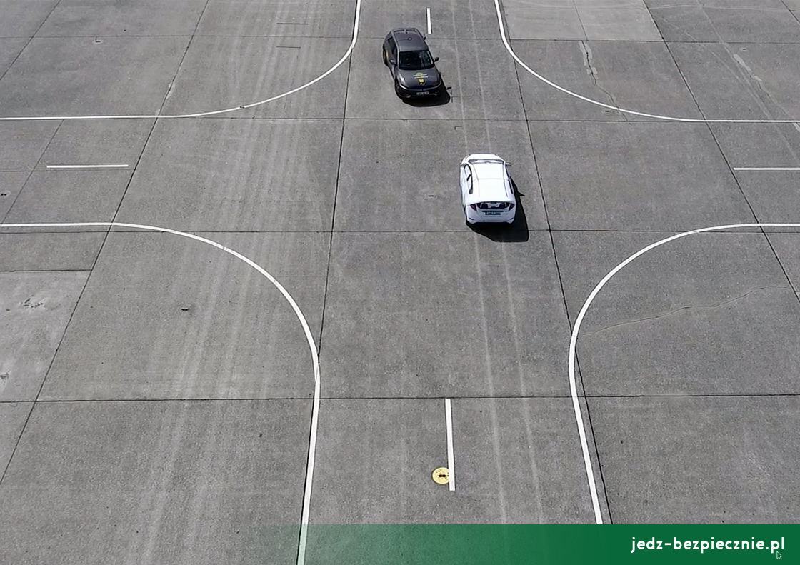 TESTY ZDERZENIOWE EURO NCAP | Hyundai Ioniq 5 - próba hamowania automicznego podczas skrętu w lewo