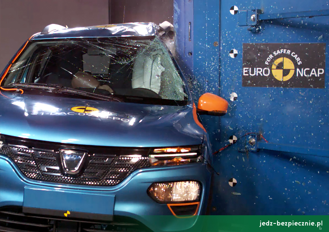TESTY ZDERZENIOWE EURO NCAP | Dacia Spring - próba uderzenia bocznego w słup/drzewo