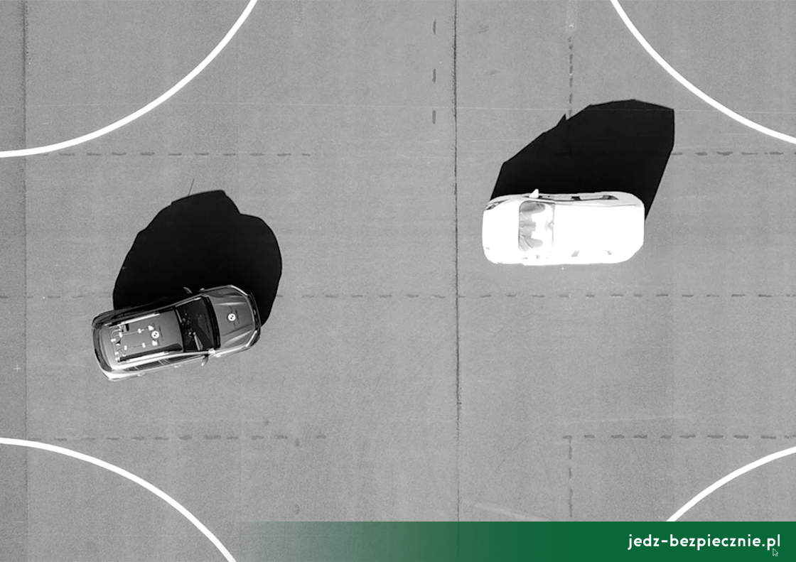 TESTY ZDERZENIOWE EURO NCAP | Dacia Sandero Stepway - manewr skrętu w lewo przed nadjeżdżającym z przeciwka pojazdem