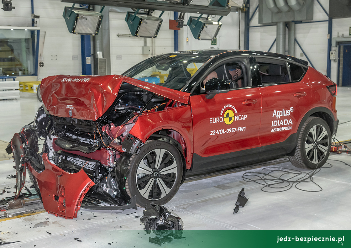 TESTY ZDERZENIOWE EURO NCAP | Volvo C40 Recharge - zderzenie czołowe z przeszkodą stałą