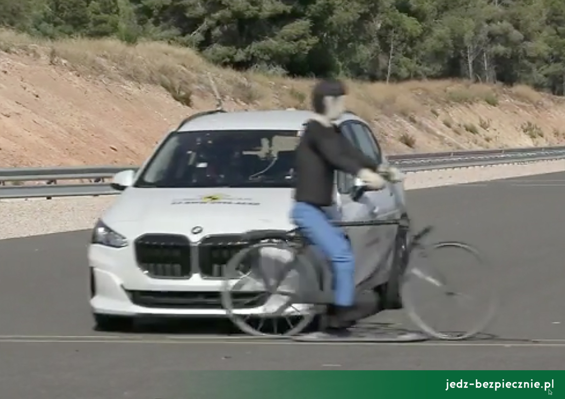 TESTY ZDERZENIOWE EURO NCAP | BMW 2 Active Tourer - ocena skuteczności działania układu autonomicznego hamowania awaryjnego przed przeszkodą z funkcją wykrywania rowerzystów