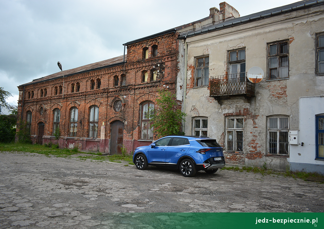 KARTKA Z PODRÓŹY | Góra Kalwaria - chasydzka synagoga przy ulicy Pijarskiej, Kia Sportage