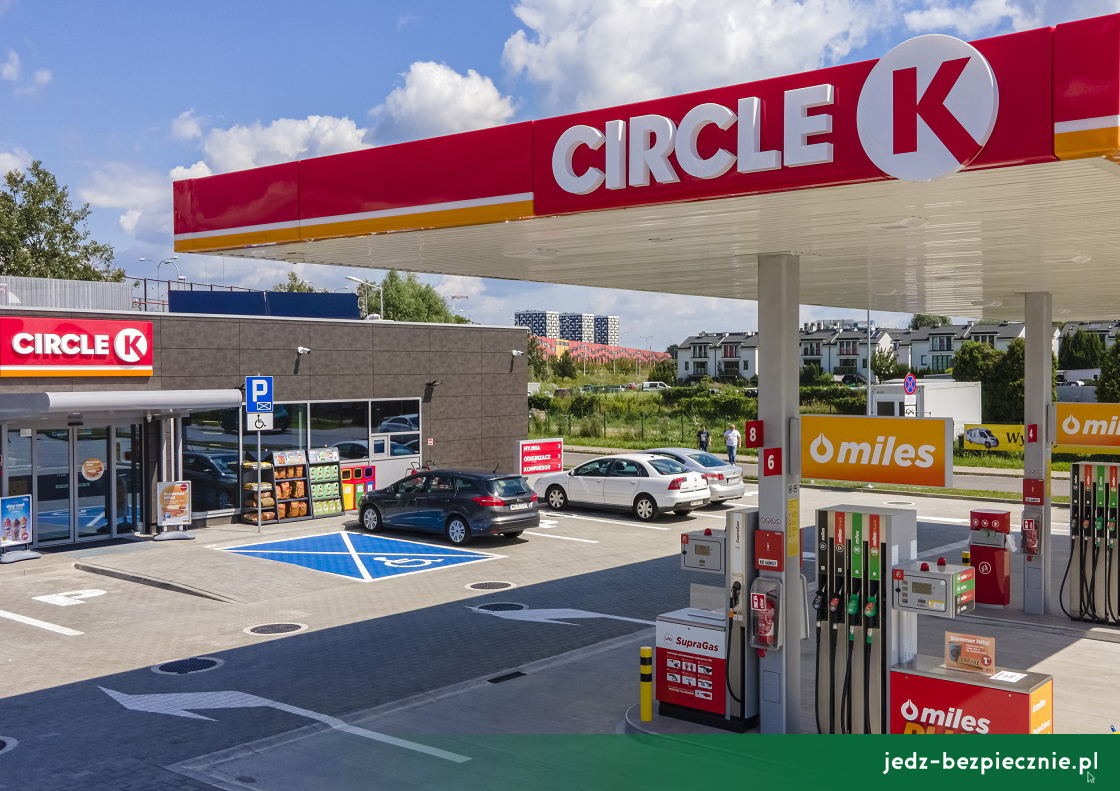 Materiał Partnera | Wakacyjne zniżki na paliwo na stacjach Circle K - Summer Weekends 2023