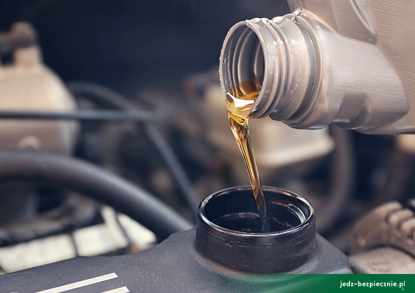 PORADY | O czym pamiętać podczas wymiany oleju silnikowego