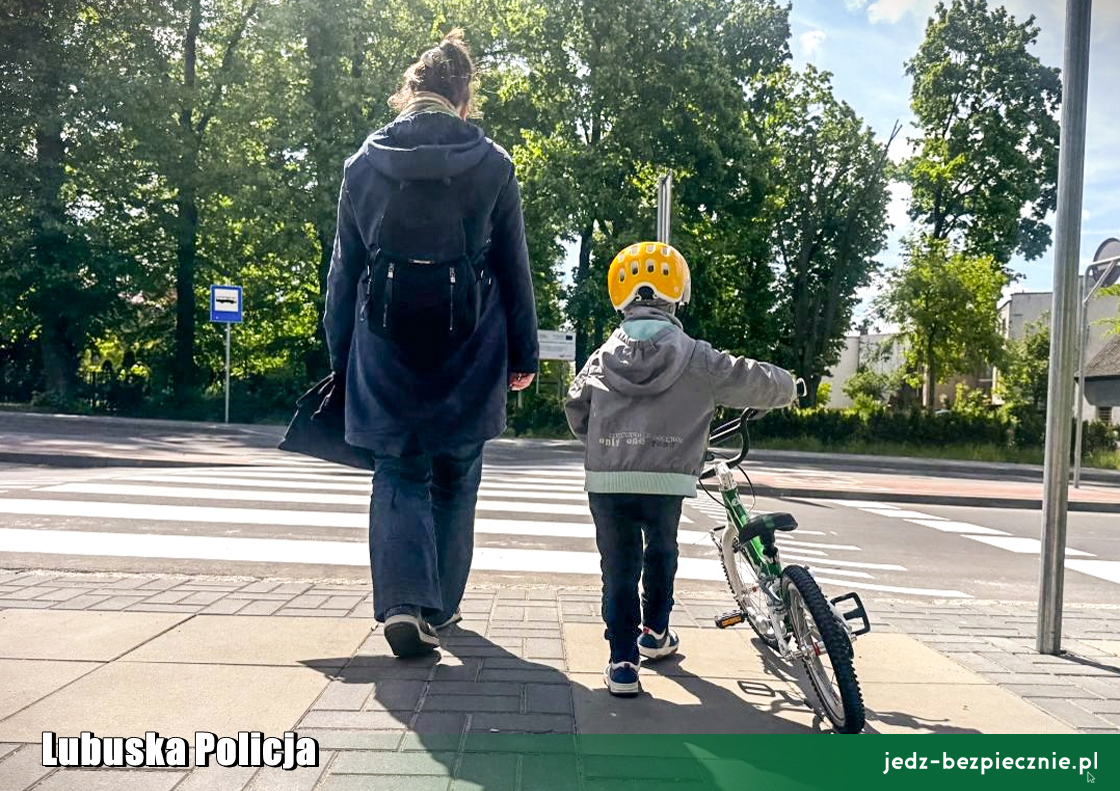 Po przejściu dla pieszych nie wolno przejeżdżać rowerem
