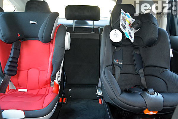 TESTY | Honda CR-V IV 2WD | Foteliki i wózki - dziecko bez fotelika na środku kanapy