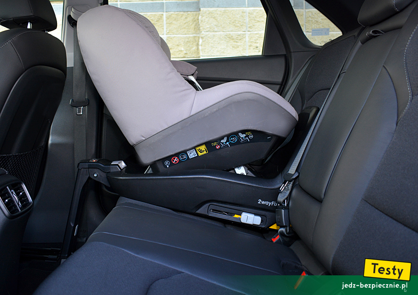 TESTY | Hyundai i30 III hatchback | Próba z fotelikiem dziecięcym Maxi-Cosi 2WayPearl, tyłem do kierunku jazdy, kanapa