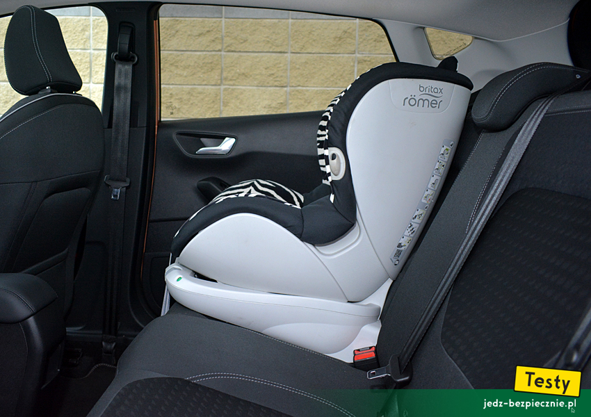 TESTY | Ford Fiesta VIII | Foteliki i wózki - próba z fotelikiem dziecięcym Britax-Romer TriFix, przodem do kierunku jazdy, kanapa