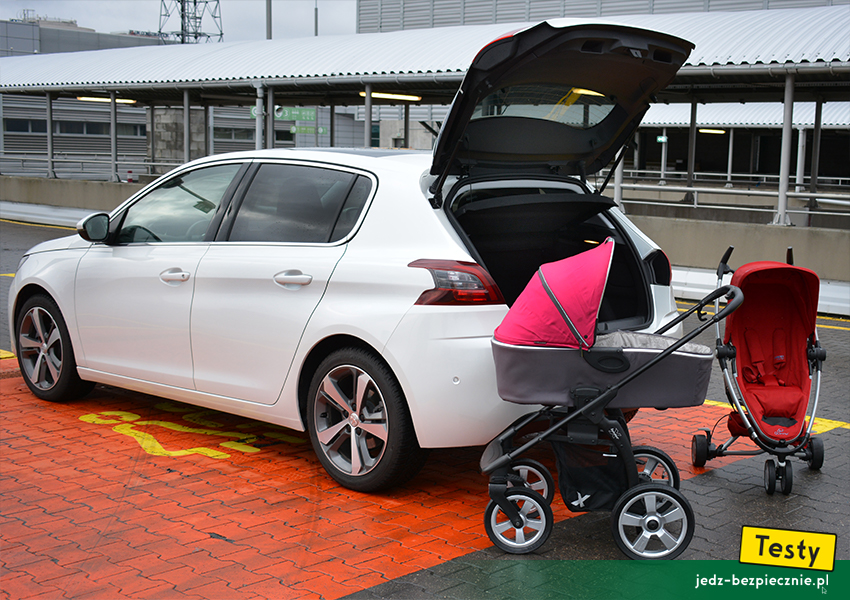 TESTY | Dziecko w Peugeot 308 II hatchback - bagażnik, pojemność, wózki dziecięce