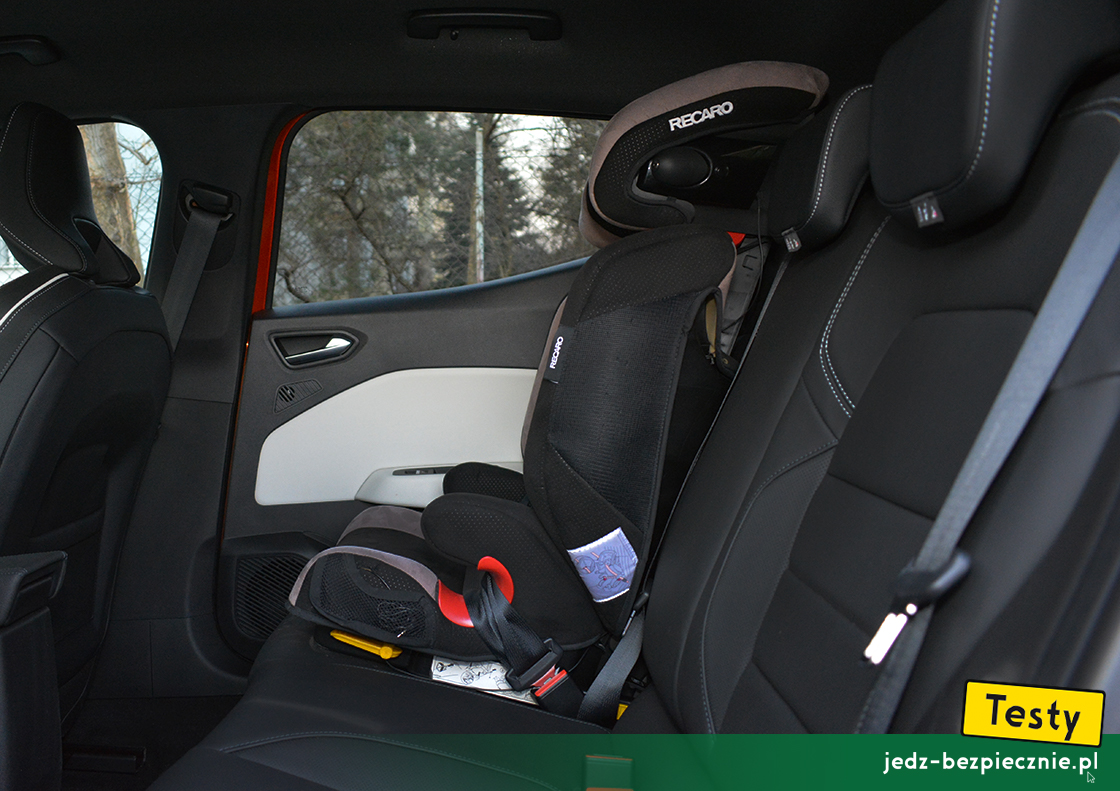 Testy - Renault Clio V hatchback - próba z fotelikiem dziecięcym Recaro, przodem do kierunku jazdy, kanapa