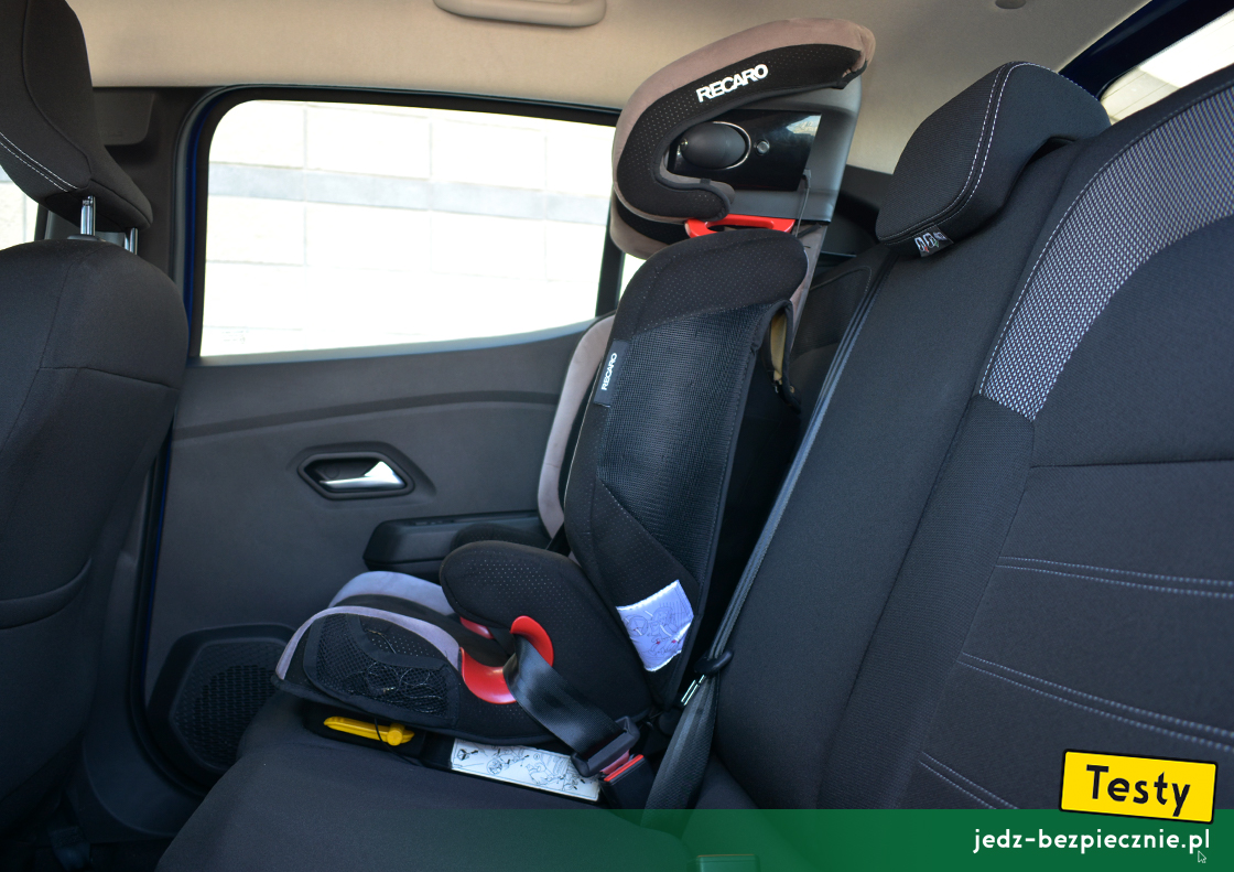 TESTY | Dacia Sandero III - próby z montażem fotelika dziecięcego Recaro Monza Nova 2 Seatfix, kanapa, przodem do kierunku jazdy