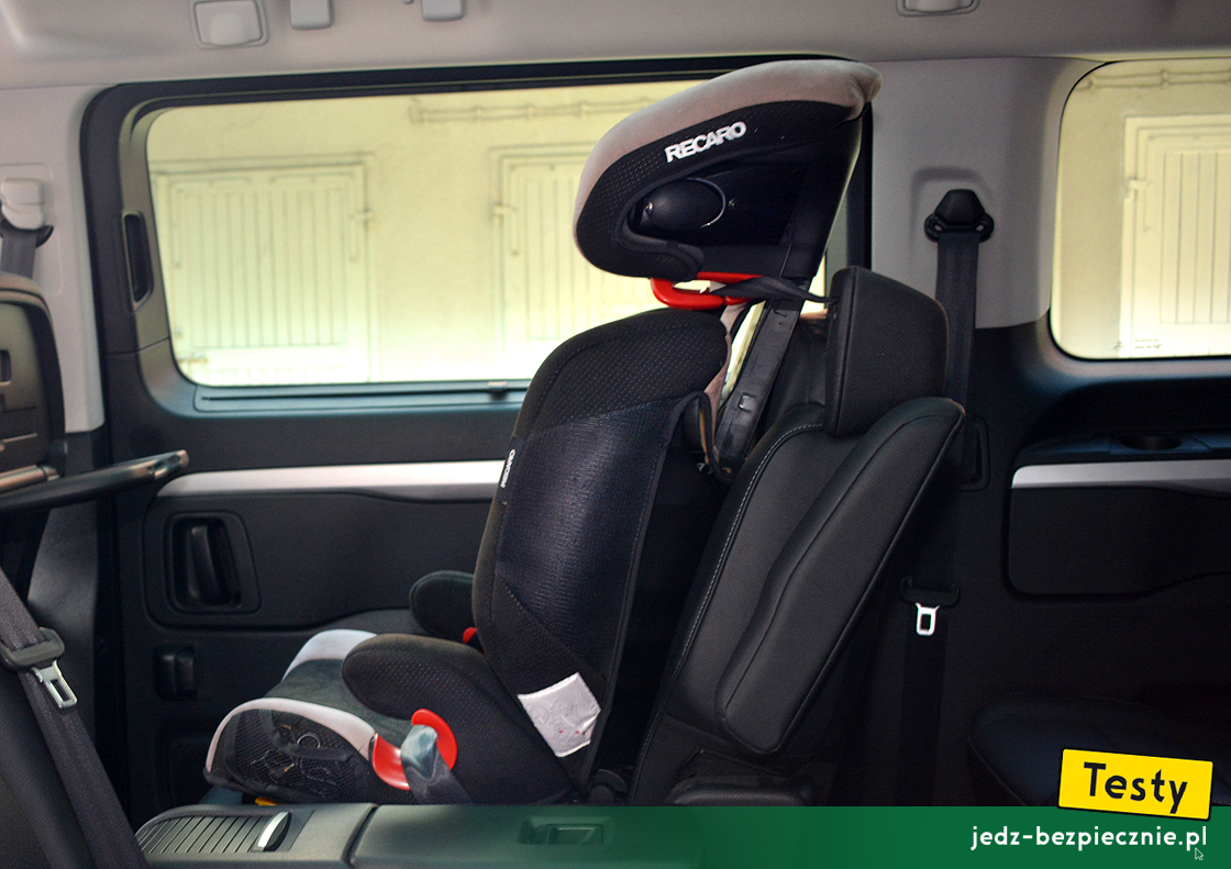 Testy - Peugeot e-Traveller - fotelik dziecięcy Recaro Monza Nova 2 Seatfix w II rzędzie siedzeń