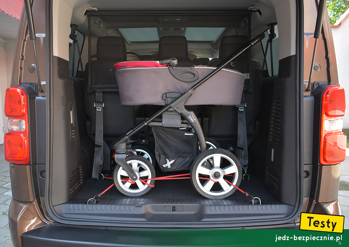 Testy - Peugeot e-Traveller - próba spakowania wózka dziecięcego X-lander z gondolą X-pram