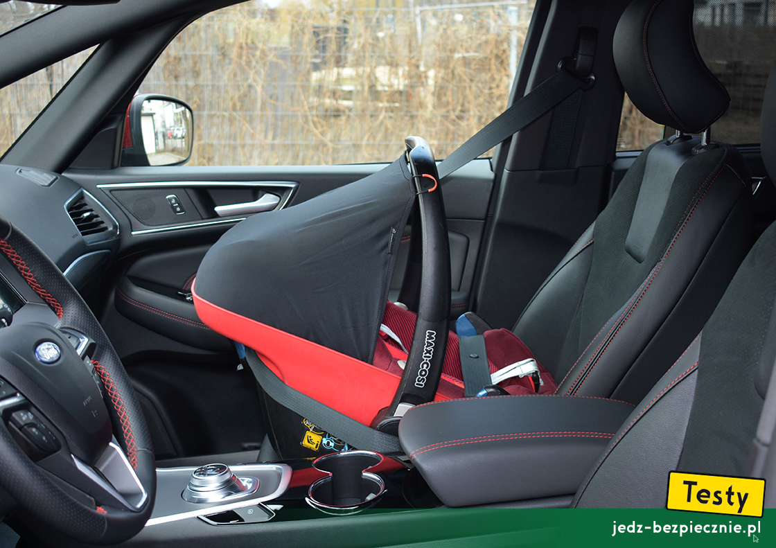 Testy - Ford S-Max hybrid - próba z montażem fotelika Maxi-Cosi Pebble Plus na miejscu pasażera, tyłem do kierunku jazdy, montaż pasem bezpieczeństwa