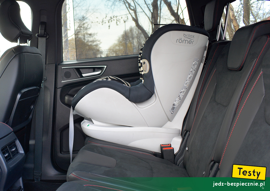 Testy - Ford S-Max hybrid - próba z montażem fotelika samochodowego dla dzieci, Britax-Romer na skrajnym miejscu II rzędu siedzeń, Isofix, i-Size
