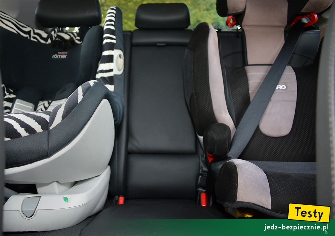 Testy - Hyundai Kona EV - dziecko bez fotelika na środkowym miejscu kanapy