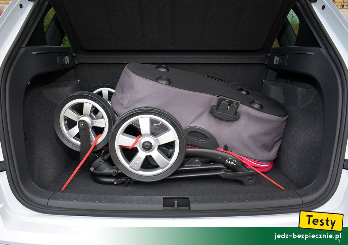 Testy - SEAT Ateca 4Drive facelifting - próba z pakowaniem do bagażnika wózka dziecięcego, gondola, podwozie, x-lander