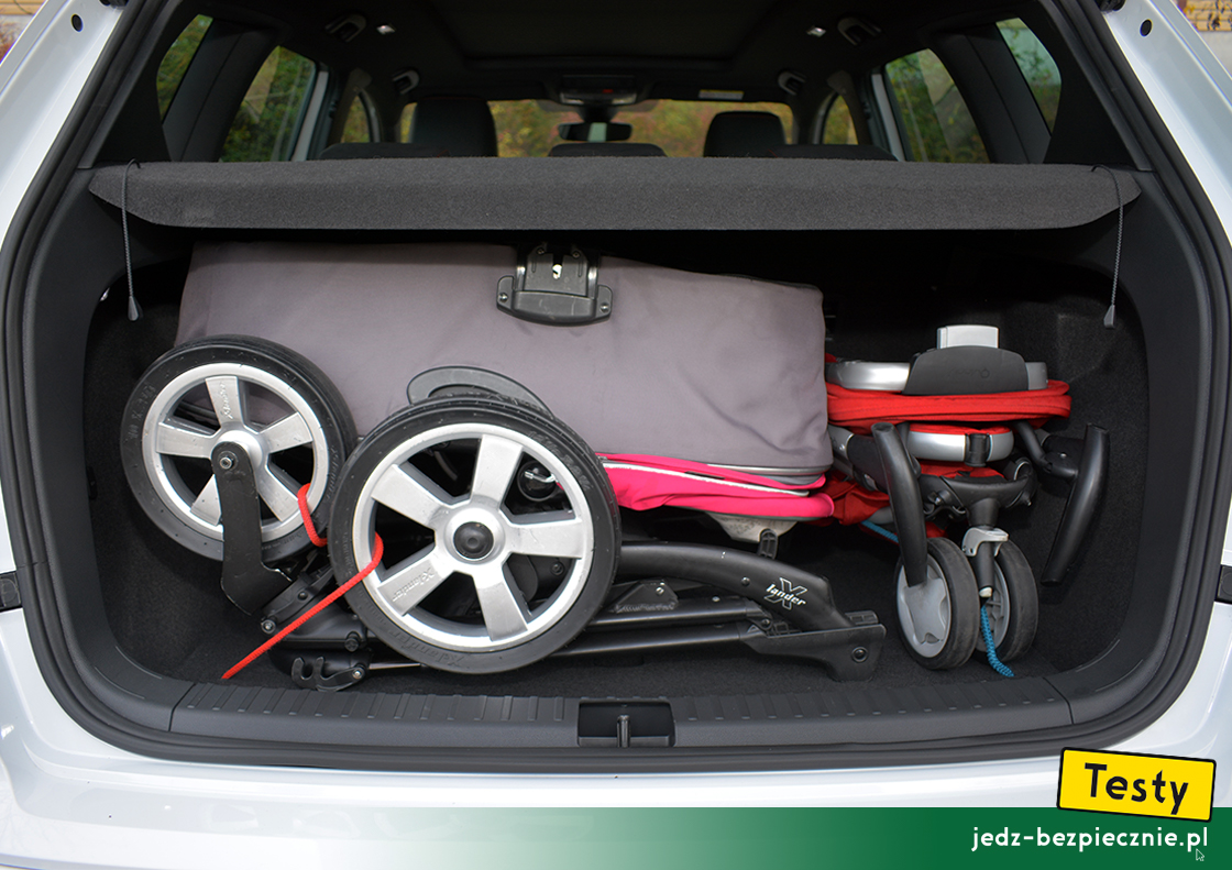 Testy - SEAT Ateca 4Drive facelifting - próba z pakowaniem do bagażnika dwóch wózków dziecięcych
