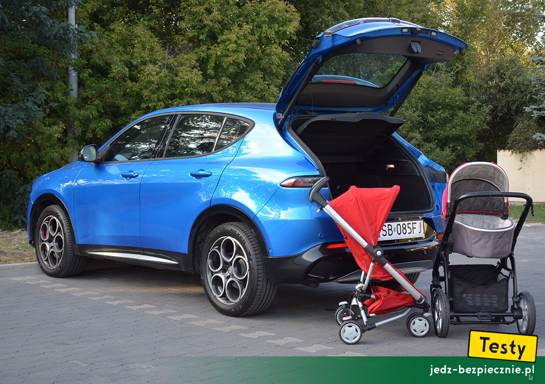 Testy - Alfa Romeo Tonale diesel - próby pakowania wózków dziecięcych do bagażnika