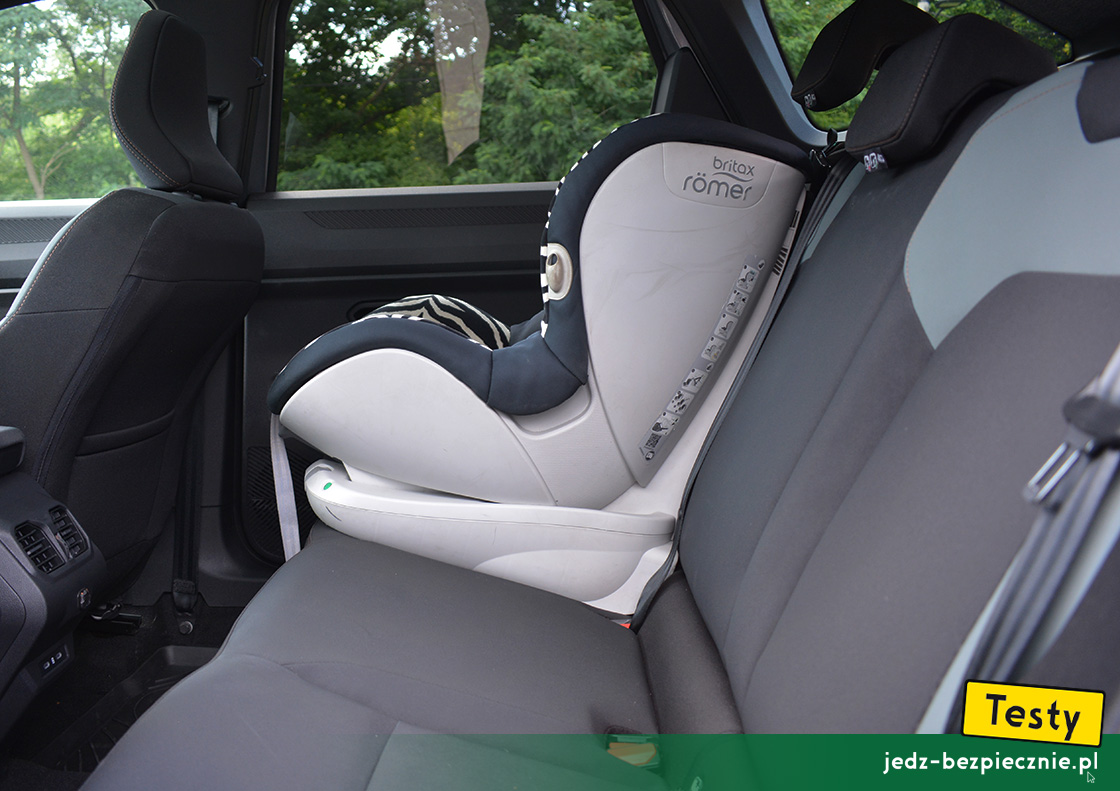 TESTY | Dacia Bigster 4x4 mild hybrid | montaż fotelika samochodowego dla dziecka, Isofix, top-tether, grupa 1, przodem do kierunku jazdy, kanapa, Britax-Romer TriFix