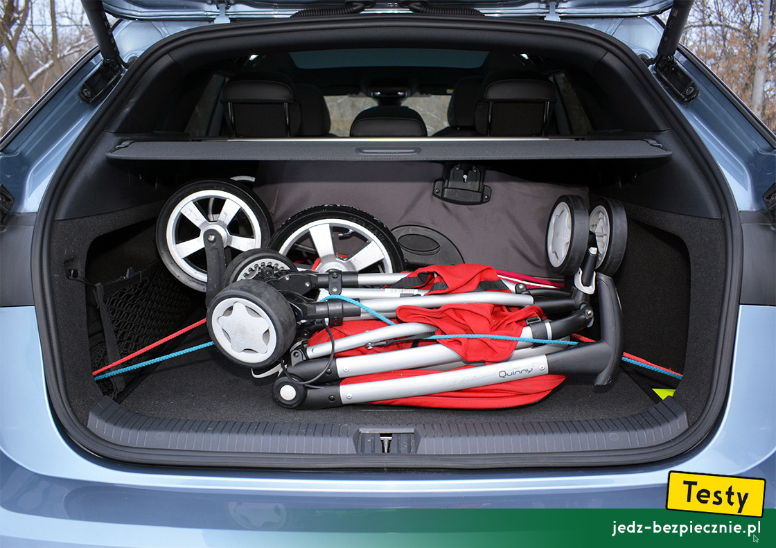 TESTY | Volkswagen ID.7 | dwa wózki dziecięce w bagażniku flagowej limuzyny Volkswagena z napędem elektrycznym