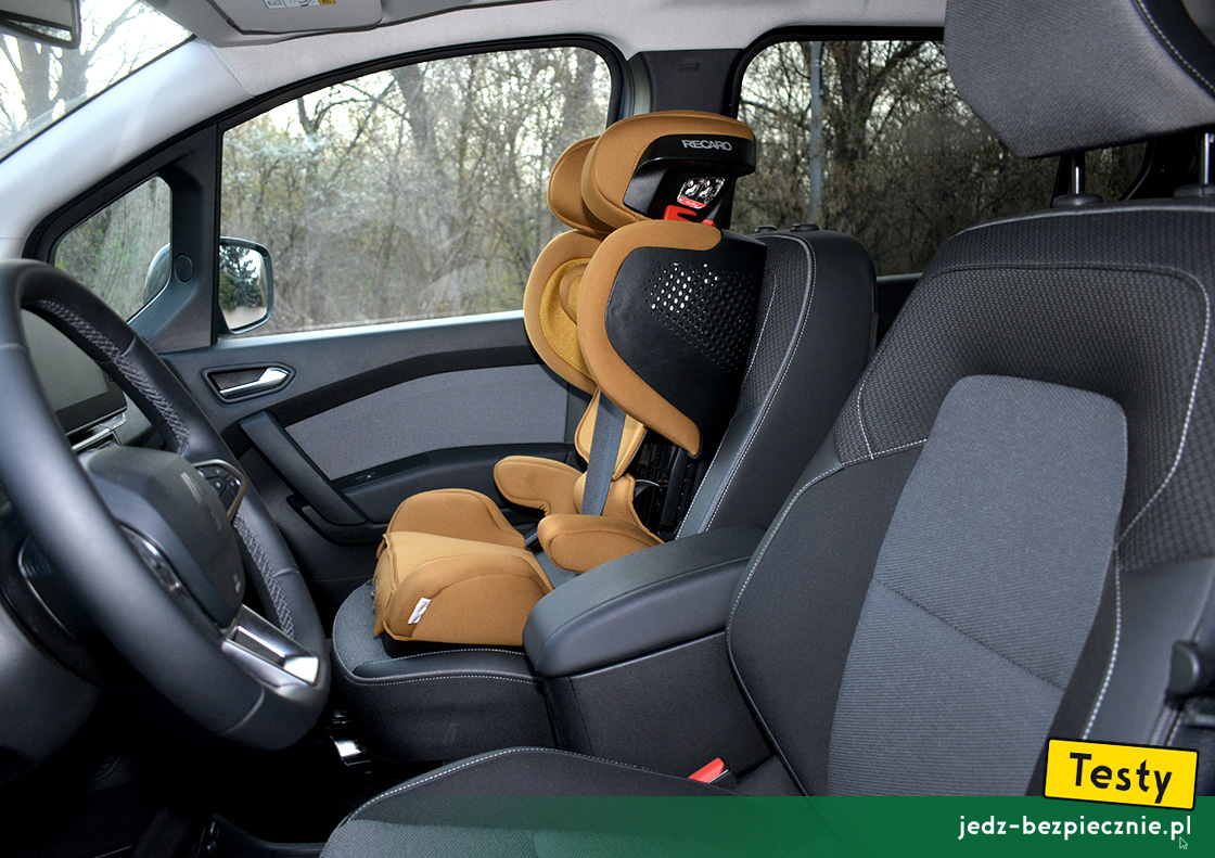TESTY | Renault Grand Kangoo | montaż fotelika dziecięcego z grupy 2-3 na miejscu pasażera, Isofix, i-Size, przodem do kierunku jazdy, Recaro
