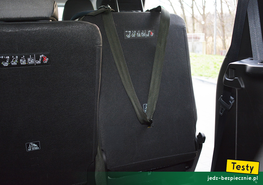 TESTY | Renault Grand Kangoo | zapięcie klamry pasa top-tether, II rząd siedzeń