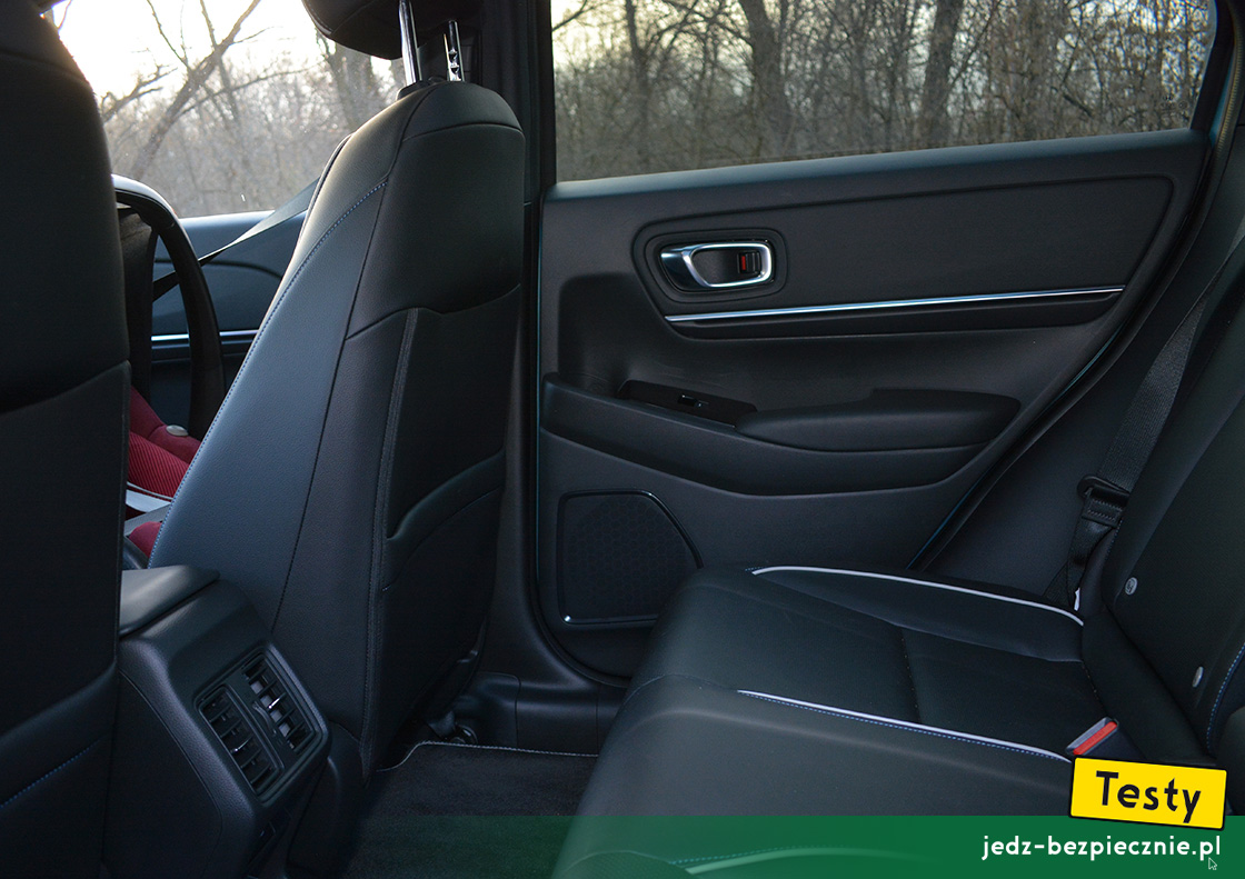 TESTY | Honda e:Ny1 | miejsce na nogi pasażera kanapy