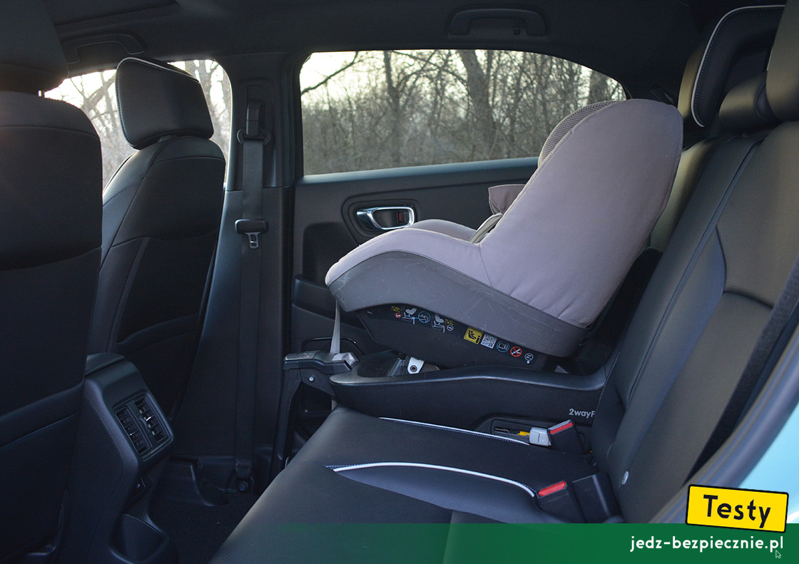 TESTY | Honda e:Ny1 | montaż fotelika dla dziecka na kanapie, baza Isofix, i-Size, Maxi-Cosi 2WayPearl, przodem do kierunku jazdy